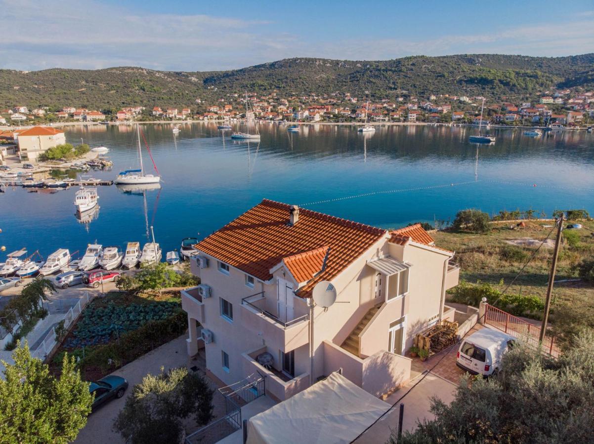 Apartments Majic Винишче Экстерьер фото
