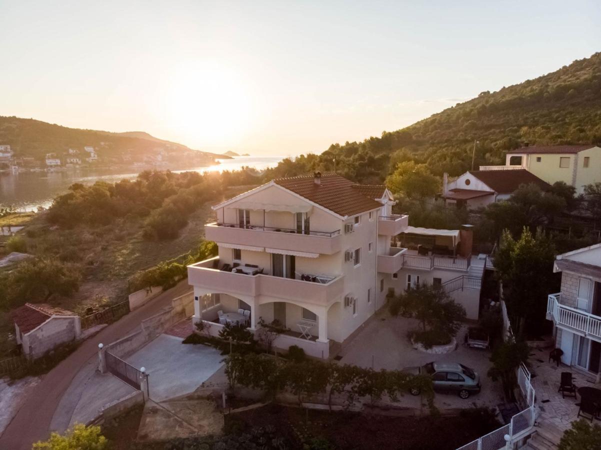Apartments Majic Винишче Экстерьер фото